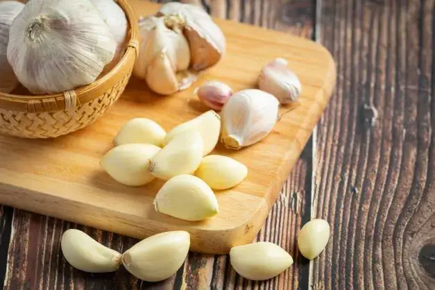 fresh raw garlic ready cook scaled1 1673366730280487433643